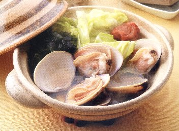 新潟の日本酒・八海山は、大吟醸、純米吟醸など今や知らぬ人がないくらい有名なお酒