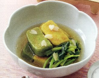 日本酒・八海山を生麩と根三つ葉の含め煮でお楽しみ下さい